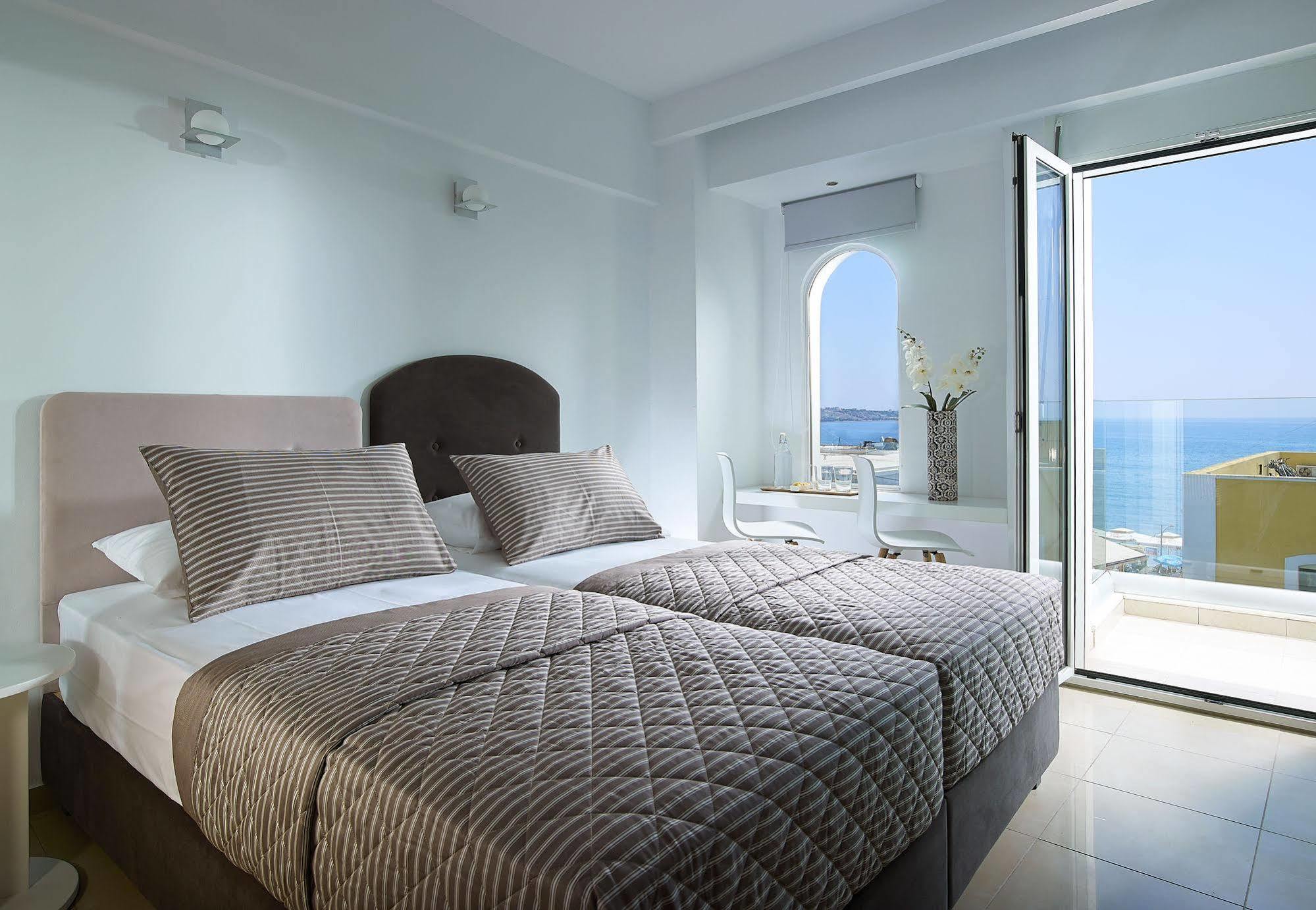Coral Hotel Ierapetra  Exterior photo